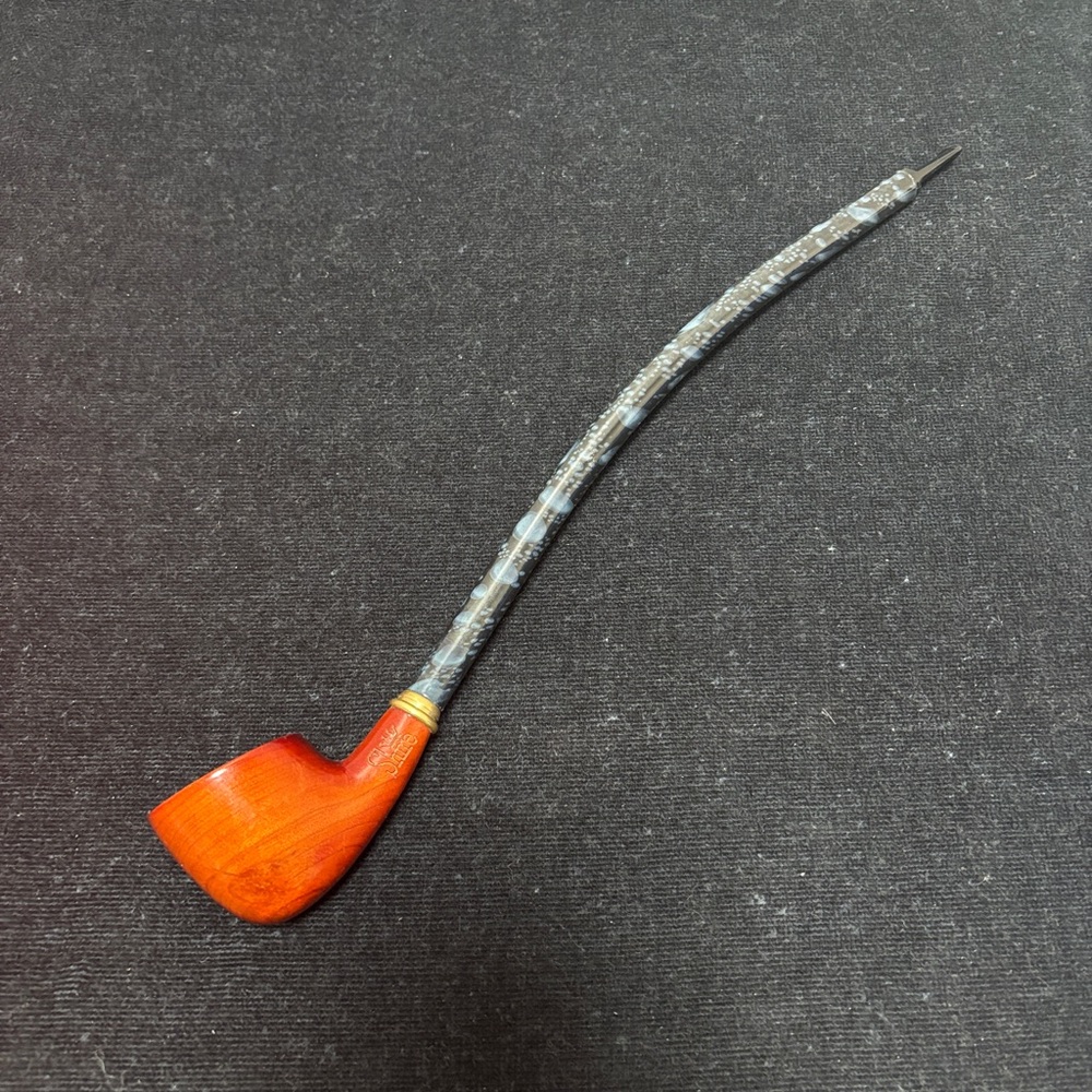 Shire “Lord of the Rings” Pipe. Never Used.
